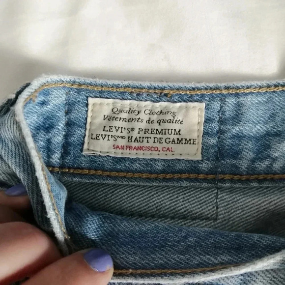 Levi's 501 Straight Leg Premium High Rise Crop Jeans in Montgomery Patched 26 - Picture 13 of 16